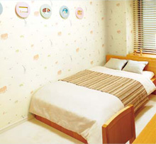 寝室・書斎写真2:[壁紙のよいところ]壁紙はりかえてみませんか？｜一般社団法人 日本壁装協会